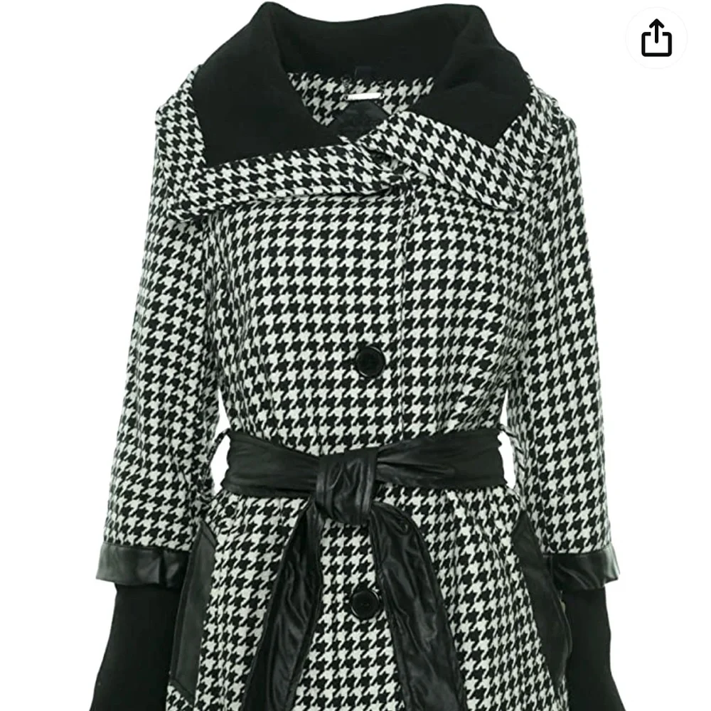 Black & White Coat - Picture 1 of 11
